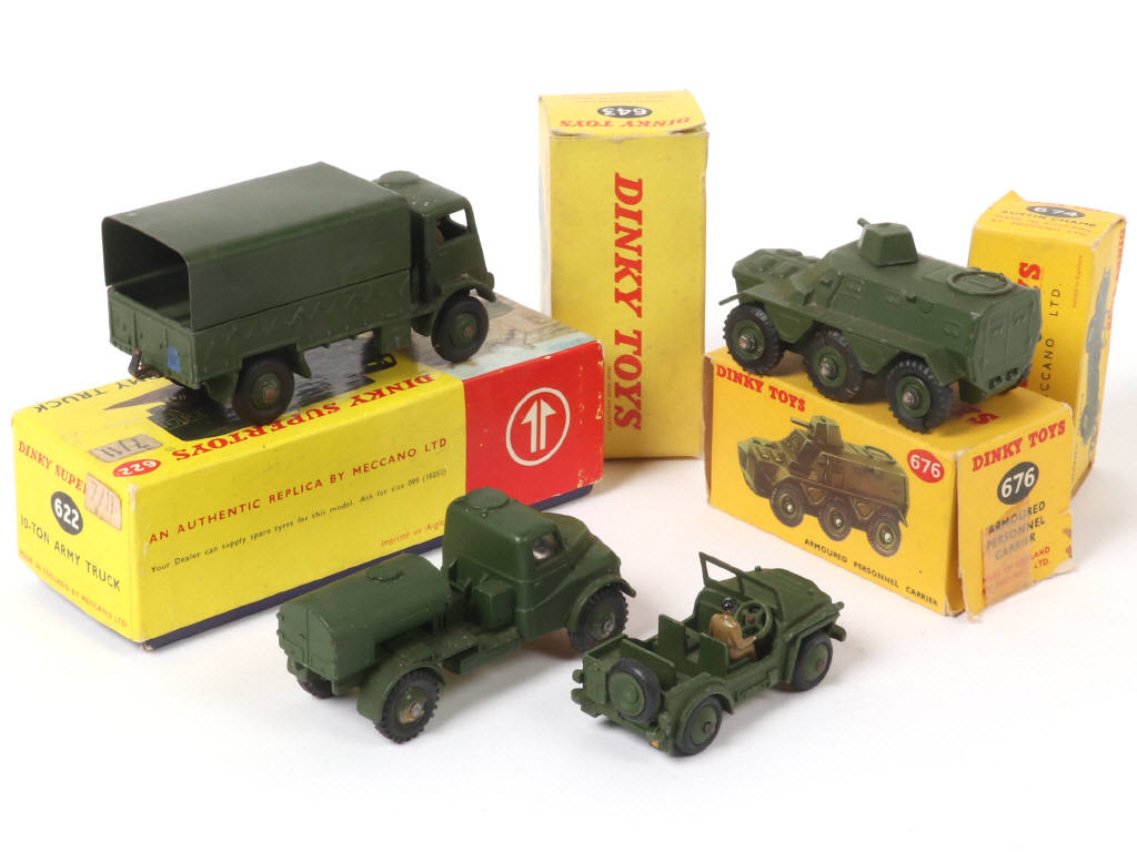 Lot 349 - DINKY TOYS (GB) (4)