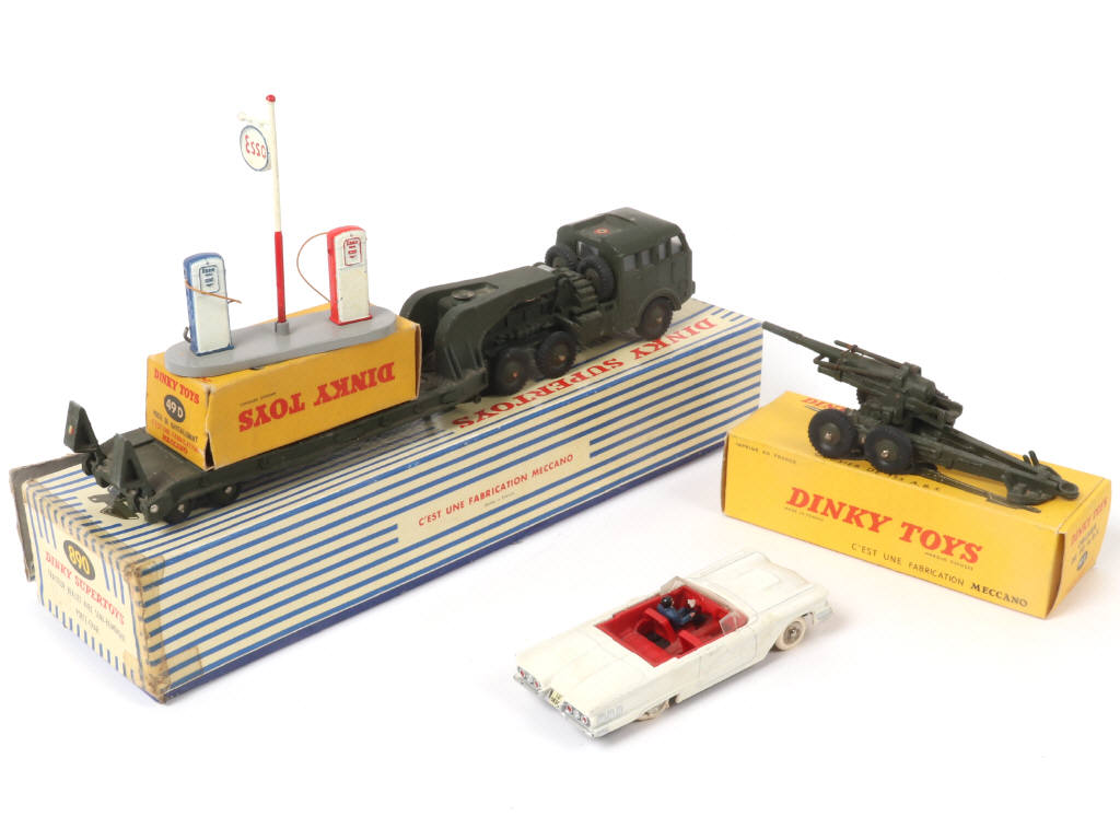 Lot 441 - DINKY TOYS (FRANCE) (4)