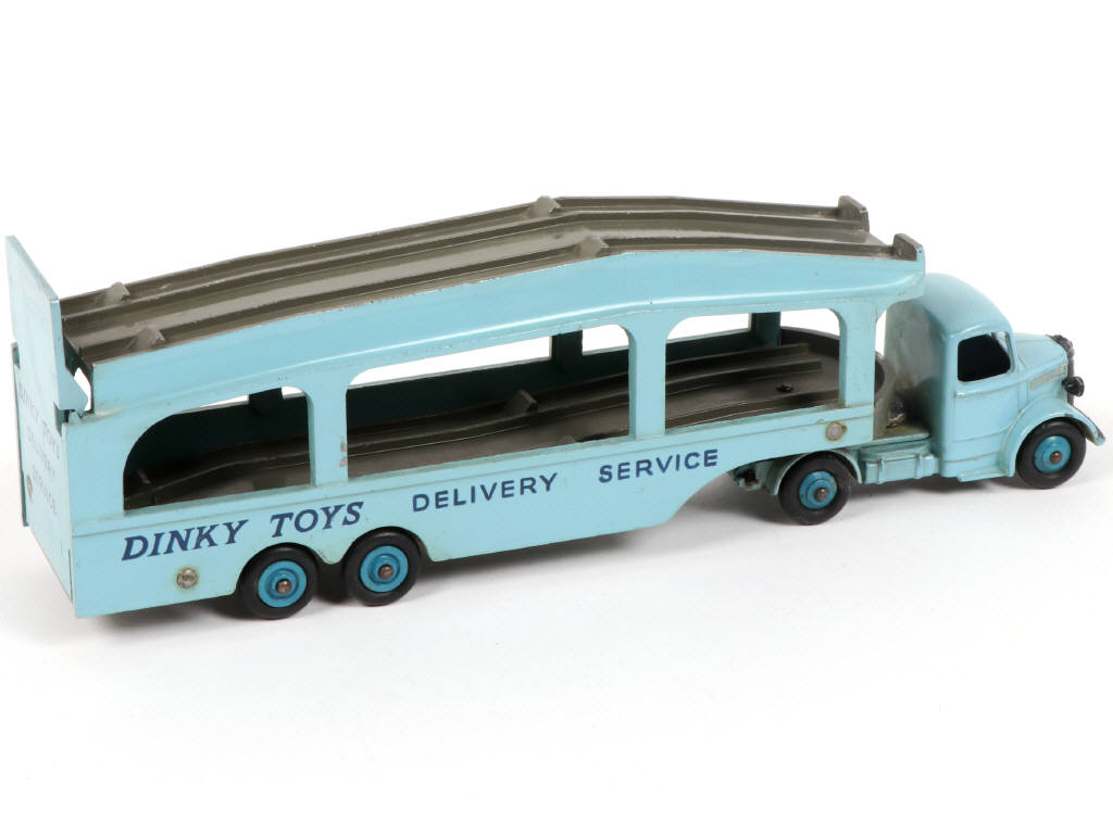 Lot 318 - DINKY TOYS (GB) (1)