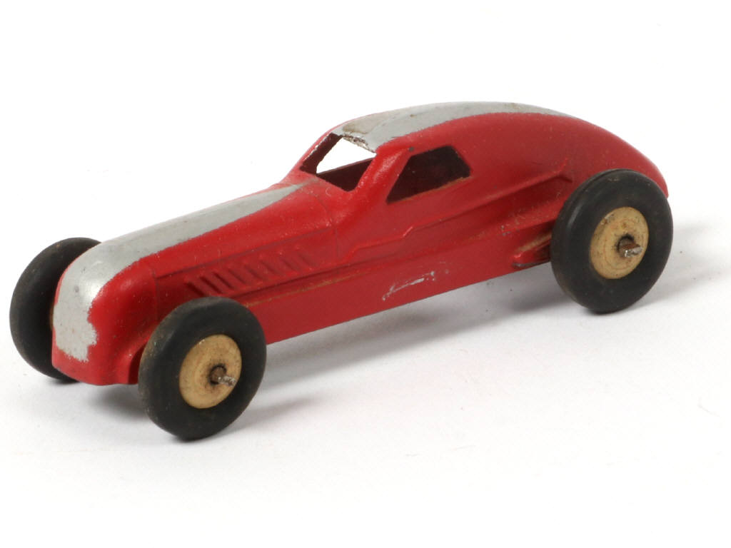 Lot 217 - DINKY TOYS (FRANCE) (1)