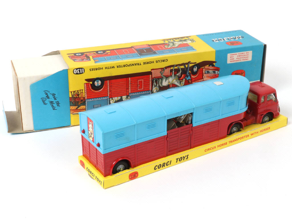 Lot 165 - CORGI TOYS (GB) (1)