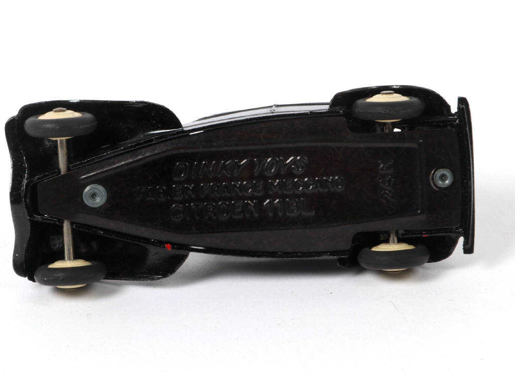 Lot 236 - DINKY TOYS (FRANCE) (1)