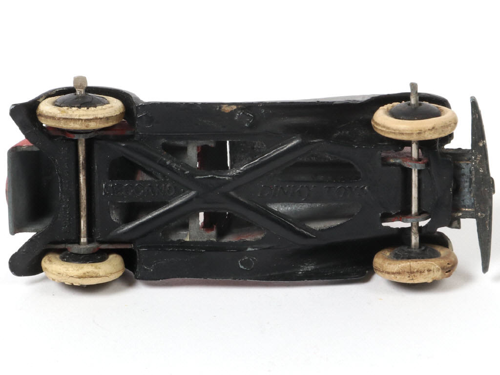 Lot 222 - DINKY TOYS (FRANCE) (1)