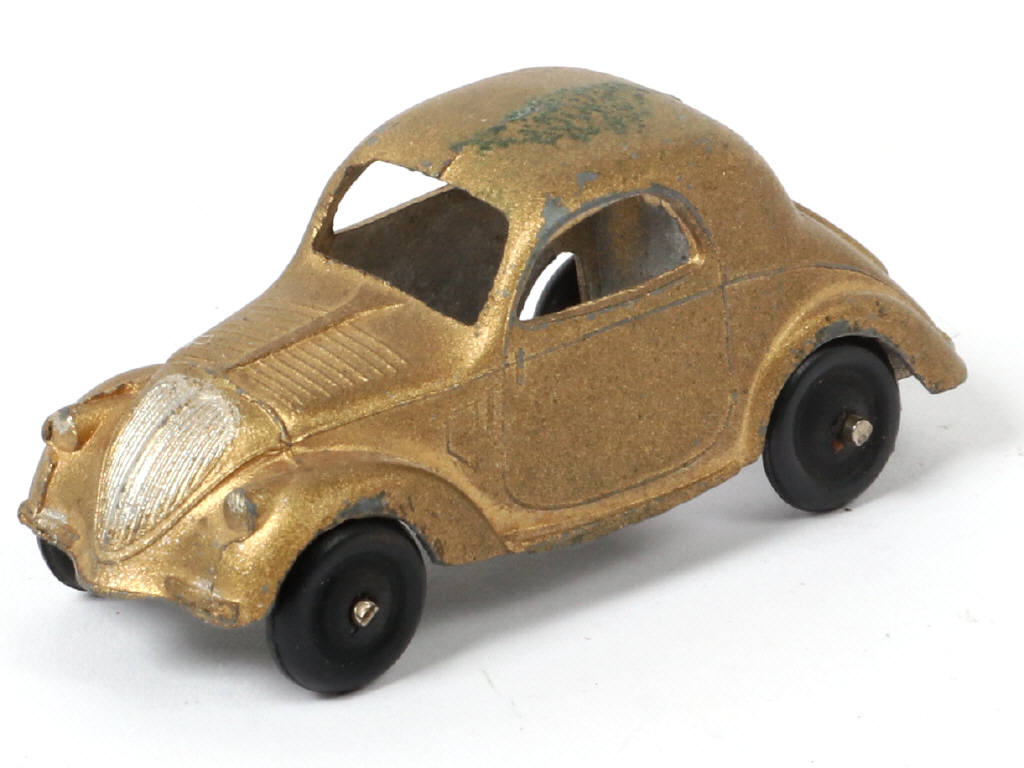 Lot 225 - DINKY TOYS (FRANCE) (1)