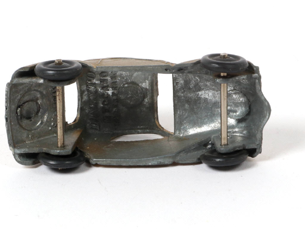 Lot 225 - DINKY TOYS (FRANCE) (1)