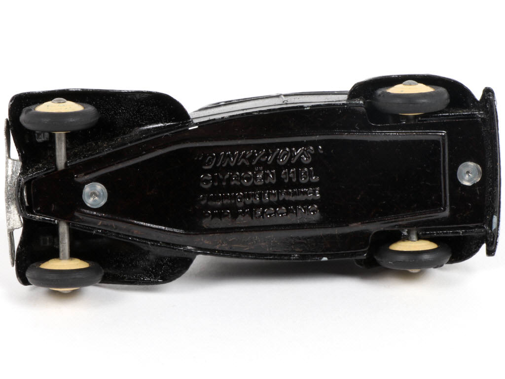 Lot 238 - DINKY TOYS (FRANCE) (1)