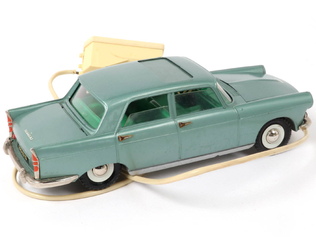 Lot 129 - FRANCE JOUETS (FRANCE) (1)