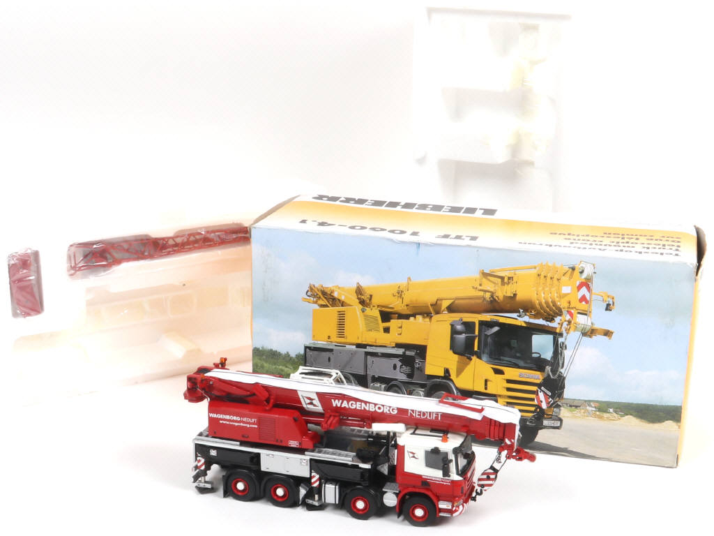 Lot 123 - WSI COLLECTIBLES (CHINE) (1)