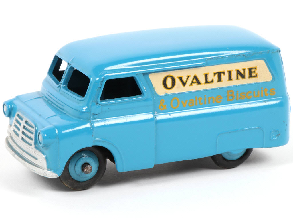 Lot 301 - DINKY TOYS (GB) (1)