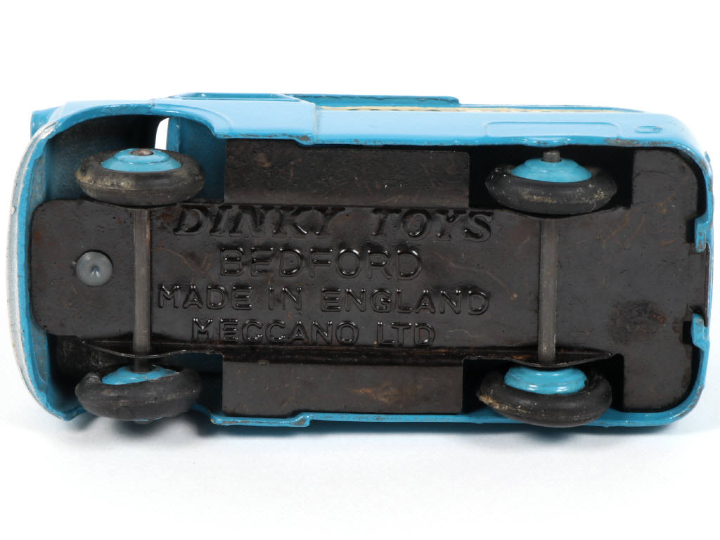 Lot 301 - DINKY TOYS (GB) (1)