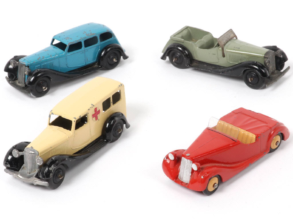 Lot 330 - DINKY TOYS (GB) (4)
