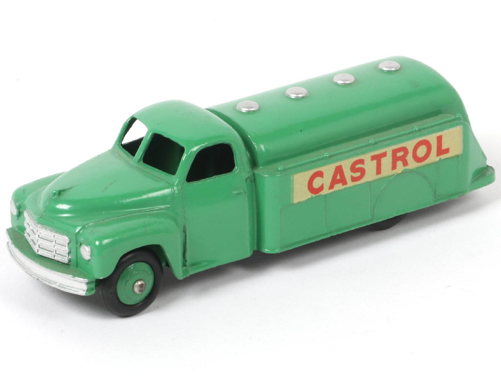 Lot 304 - DINKY TOYS (GB) (1)