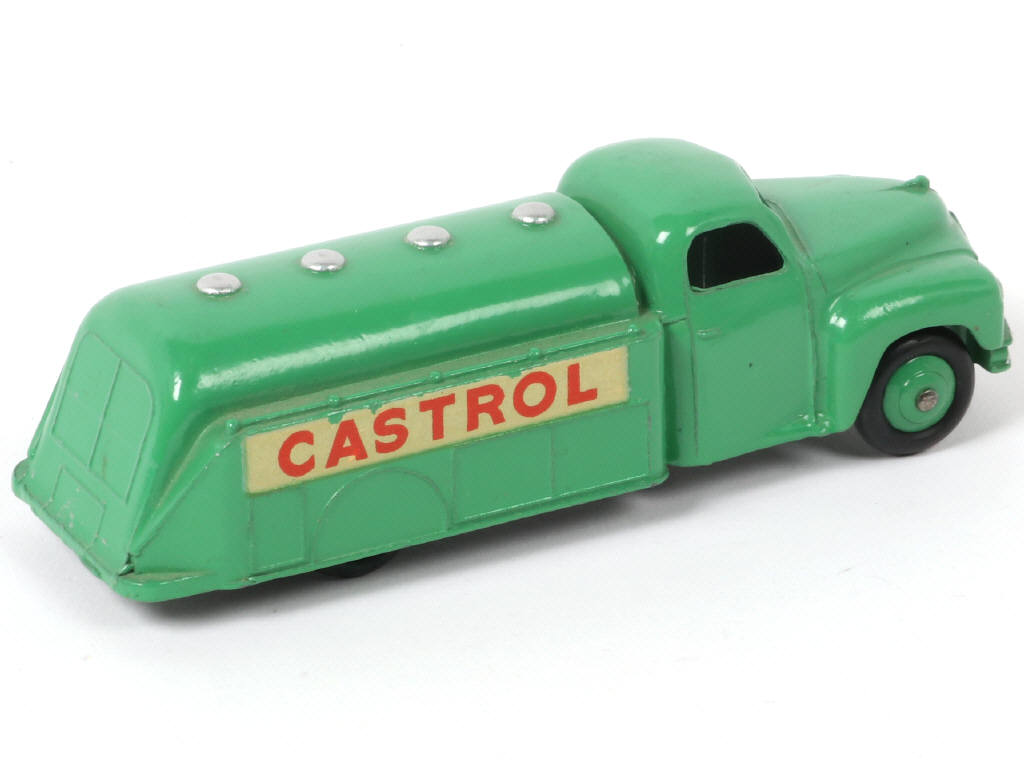 Lot 304 - DINKY TOYS (GB) (1)