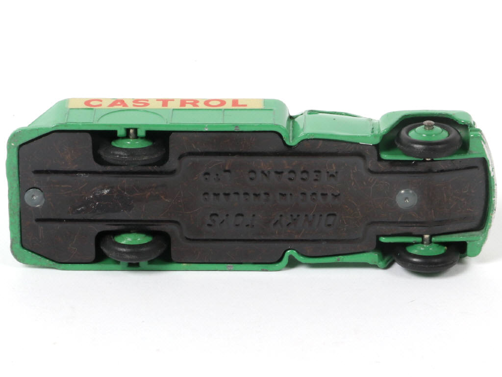 Lot 304 - DINKY TOYS (GB) (1)