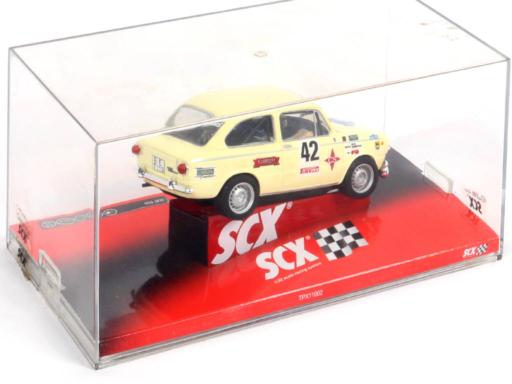 Lot 15 - SCALEXTRIC (GB) (1)