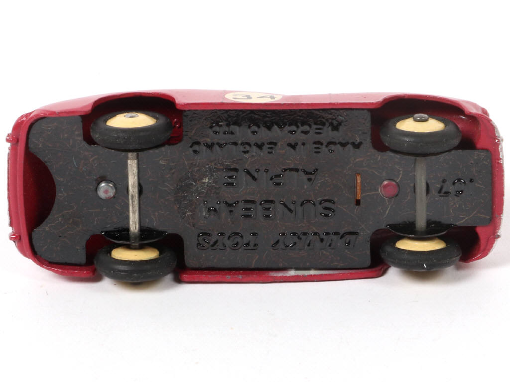 Lot 288 - DINKY TOYS (GB) (1)