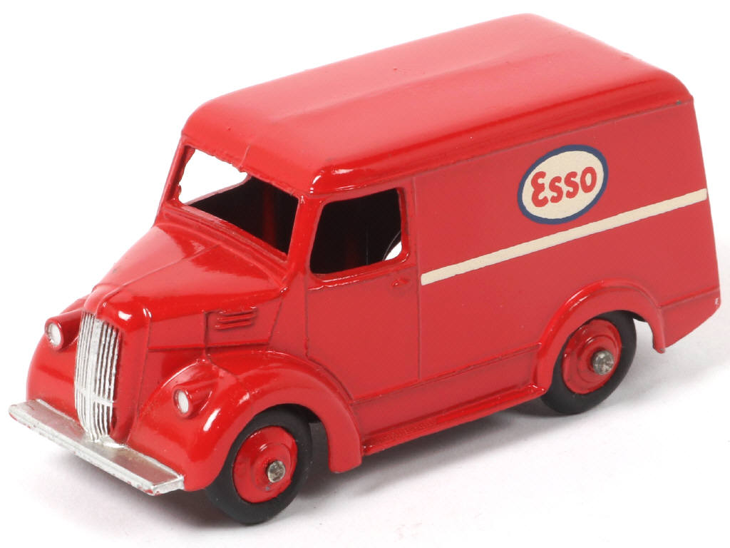 Lot 302 - DINKY TOYS (GB) (1)