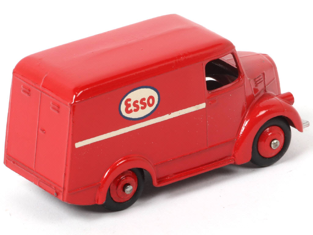 Lot 302 - DINKY TOYS (GB) (1)