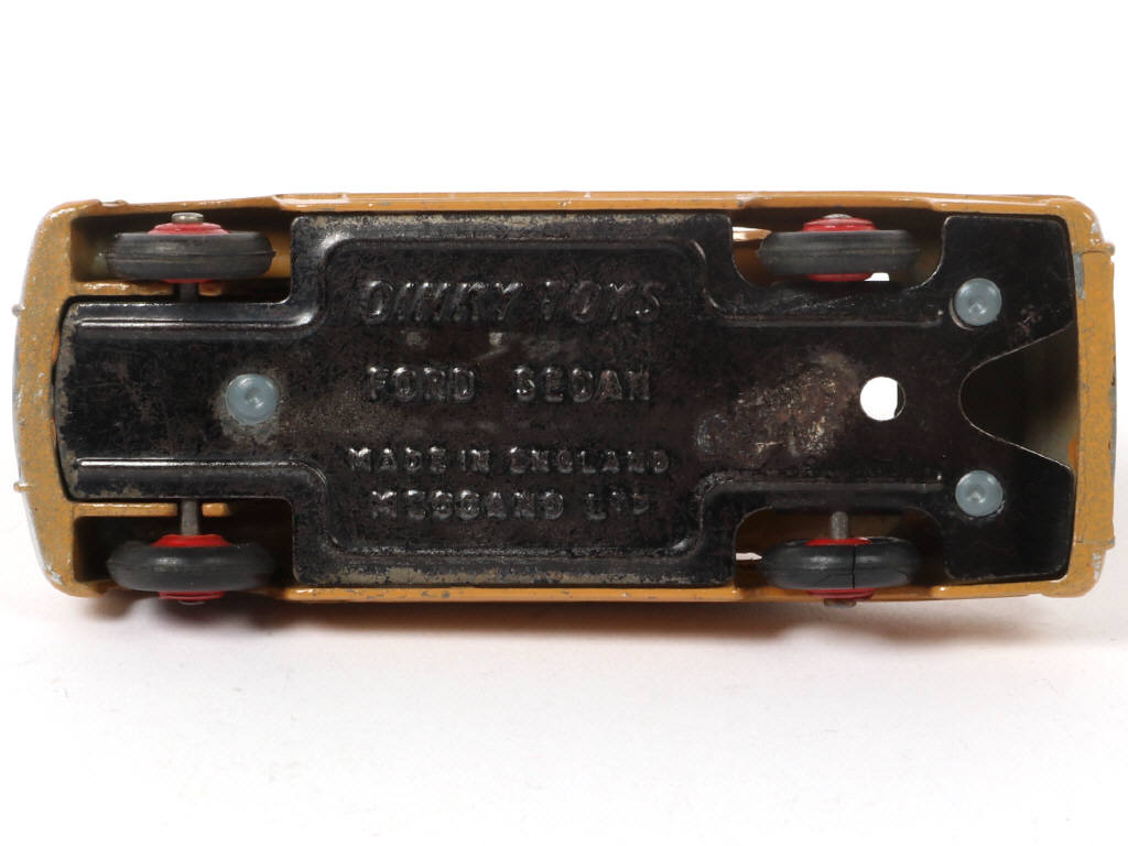 Lot 294 - DINKY TOYS (GB) (1)