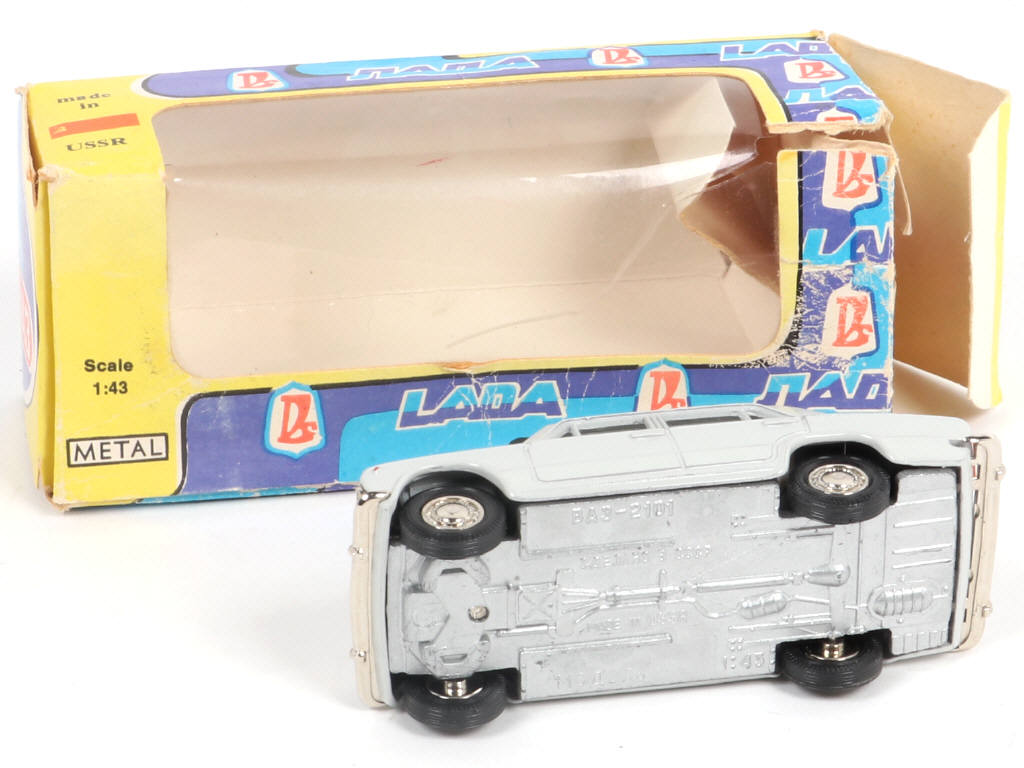 Lot 120 - NOVOEXPORT (URSS) (1)