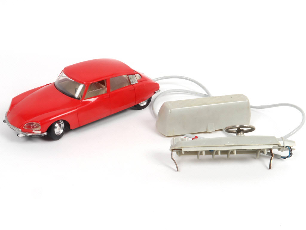 Lot 80 - S.L.J. (FRANCE) (1)