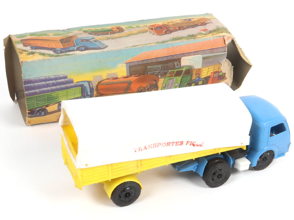 Lot 77 - PIQUE (ESPAGNE) (1)