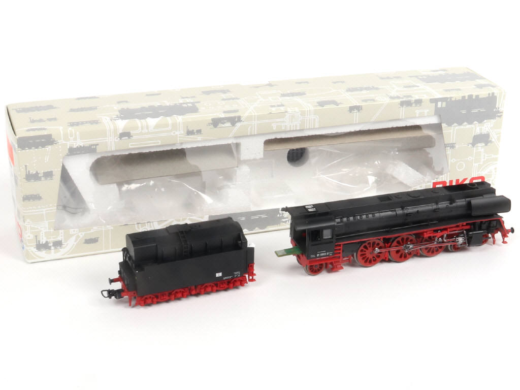 Lot 38 - PIKO 'HO' (ALLEMAGNE) (1)