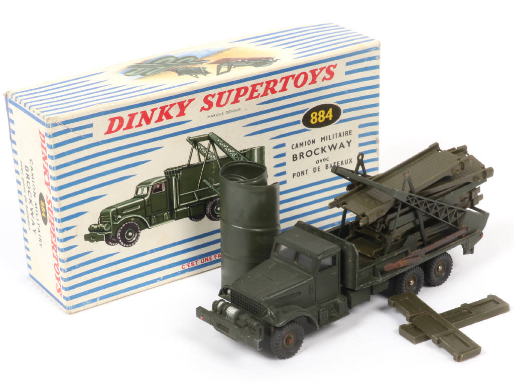 Lot 318 - DINKY TOYS (FRANCE) (1)