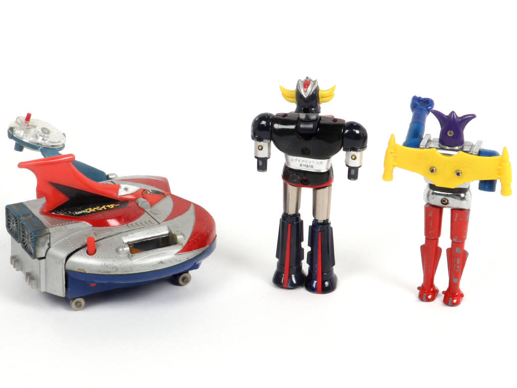 Lot 32 - POPY (JAPON) (3)