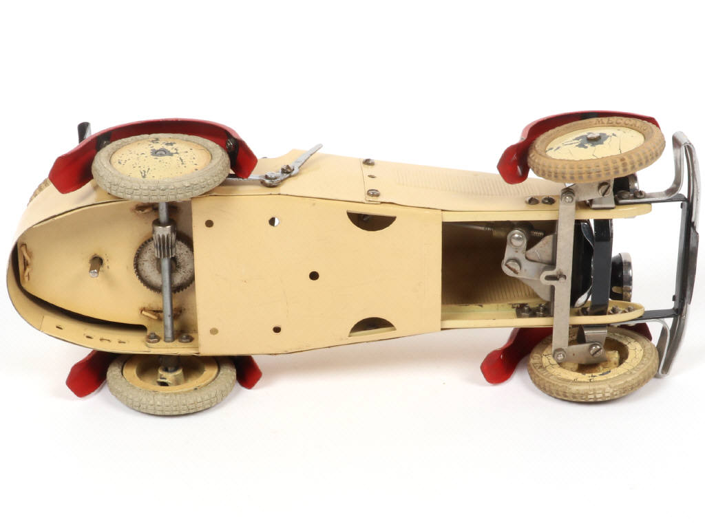 Lot 38 - MECCANO (FRANCE) (1)