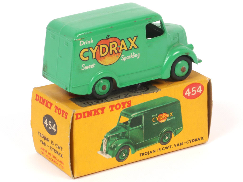 Lot 172 - DINKY TOYS (GB) (1)
