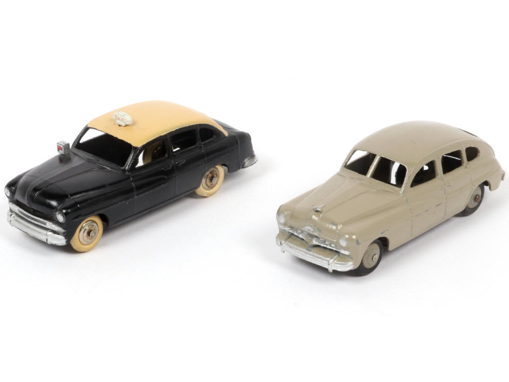 Lot 288 - DINKY TOYS (FRANCE) (2)