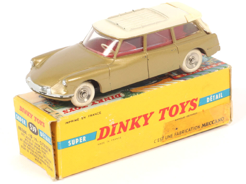 Lot 231 - DINKY TOYS (FRANCE) (1)