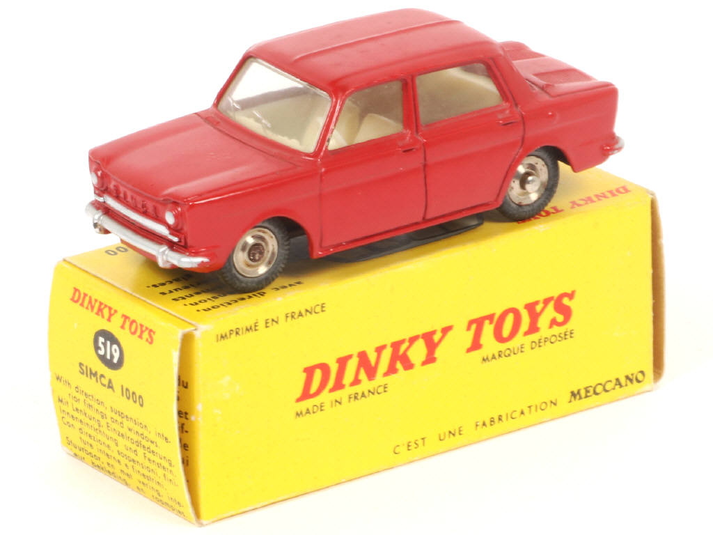 Lot 227 - DINKY TOYS (FRANCE) (1)