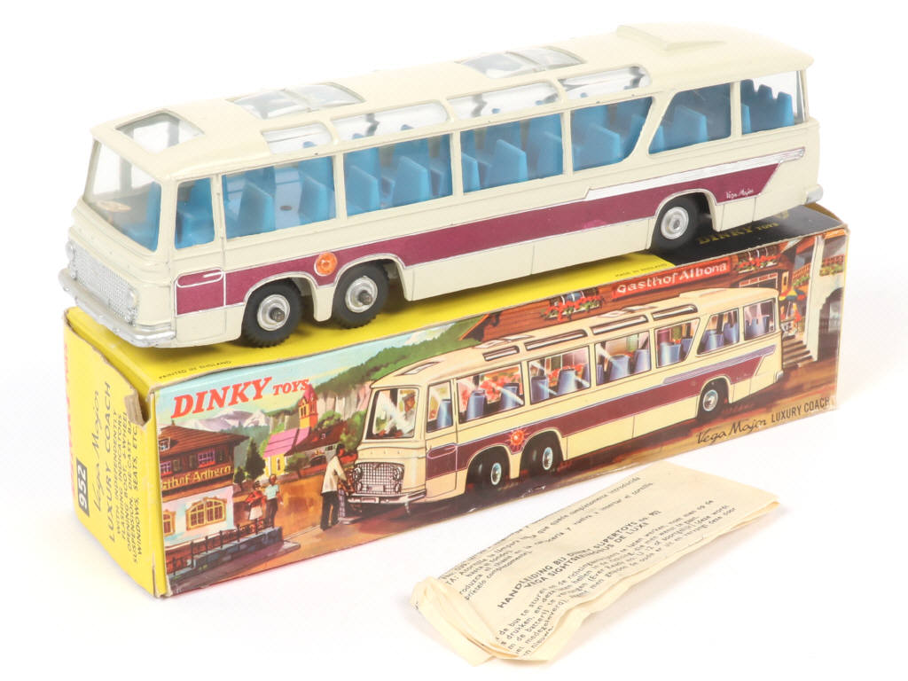 Lot 173 - DINKY TOYS (GB) (1)