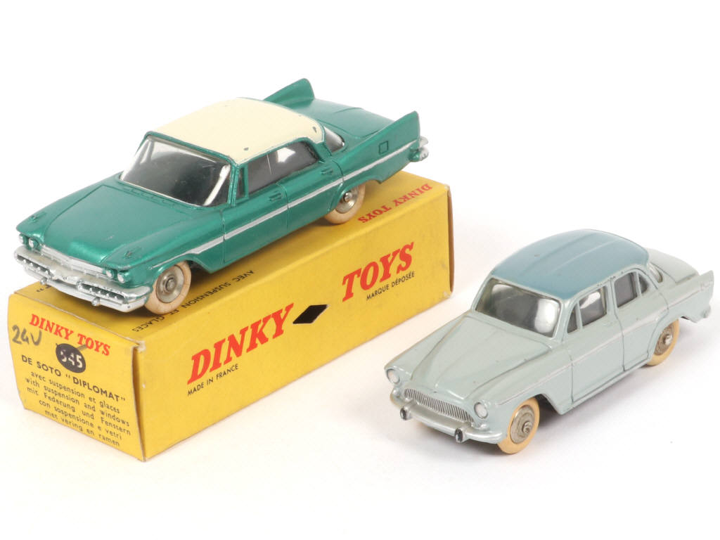 Lot 290 - DINKY TOYS (FRANCE) (2)