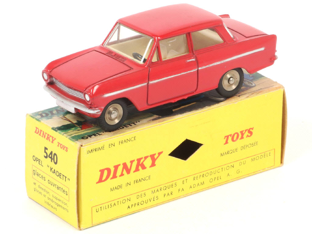 Lot 232 - DINKY TOYS (FRANCE) (1)