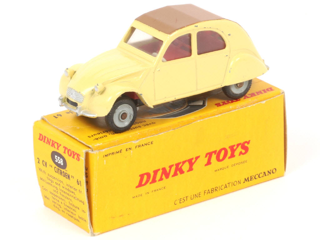 Lot 246 - DINKY TOYS (FRANCE) (1)