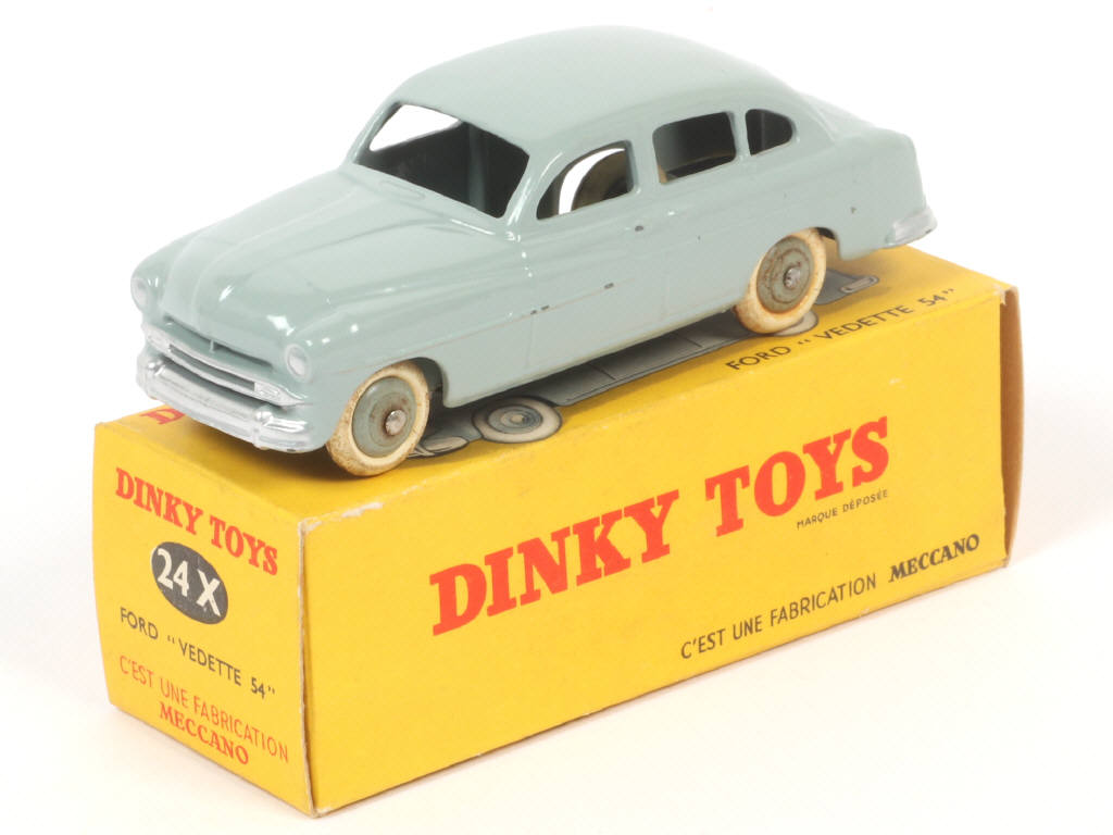 Lot 208 - DINKY TOYS (FRANCE) (1)