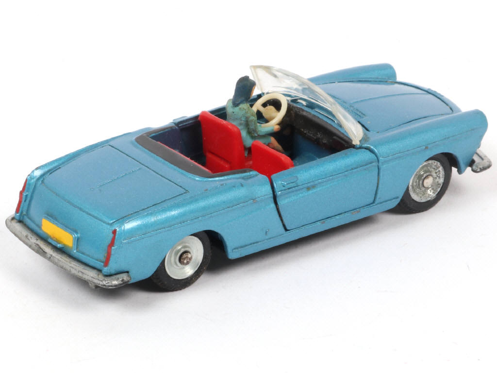 Lot 200 - DINKY TOYS (FRANCE) (1)