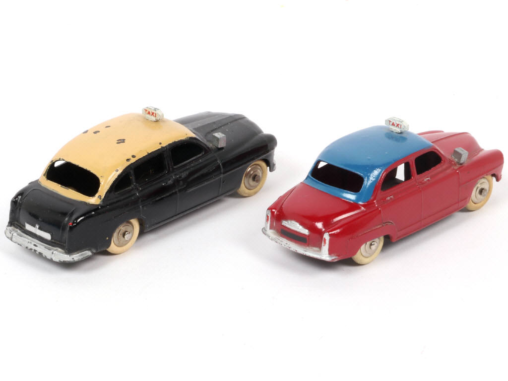 Lot 287 - DINKY TOYS (FRANCE) (2)