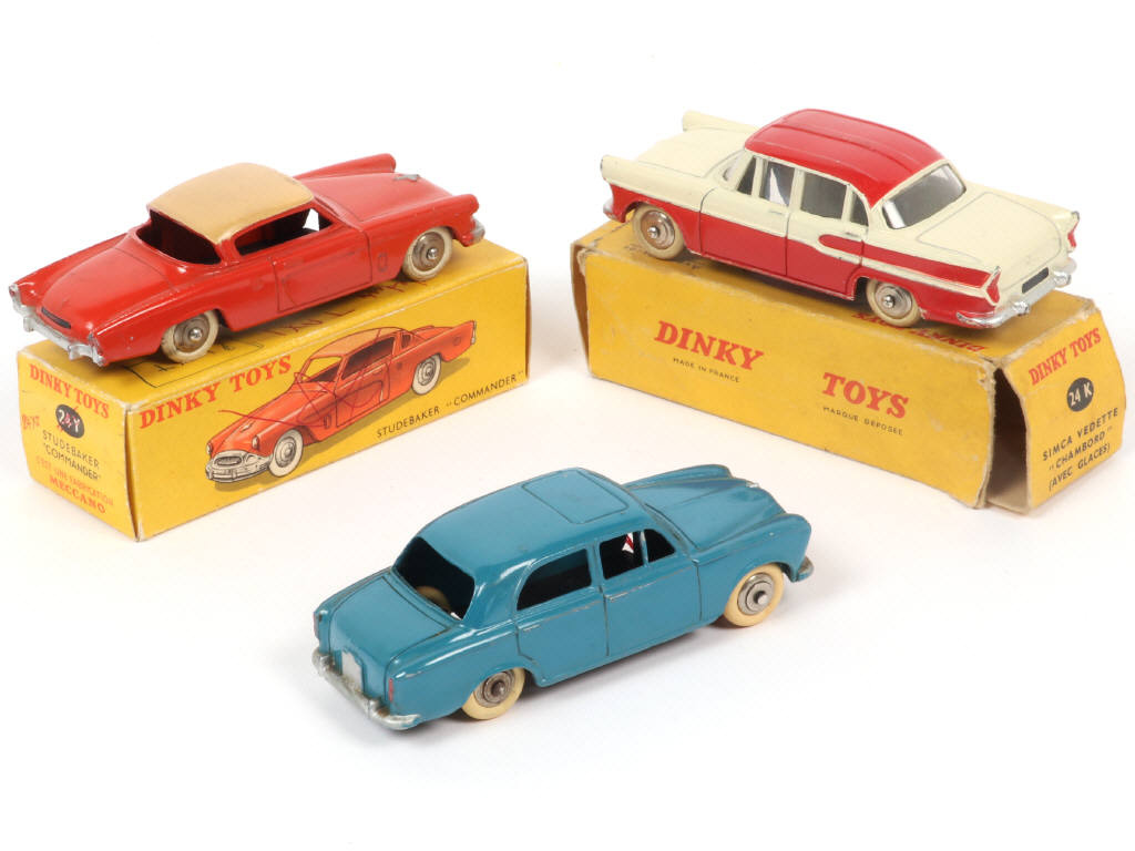 Lot 317 - DINKY TOYS (FRANCE) (3)