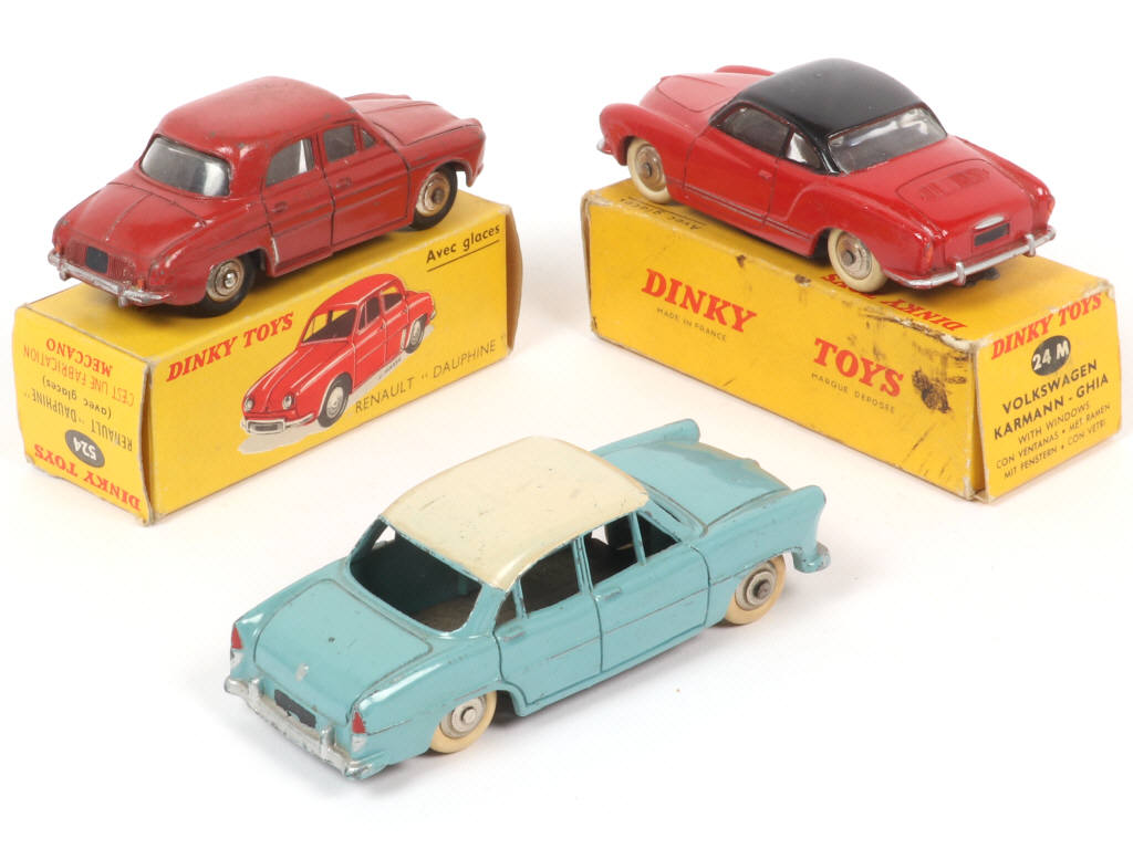 Lot 314 - DINKY TOYS (FRANCE) (3)
