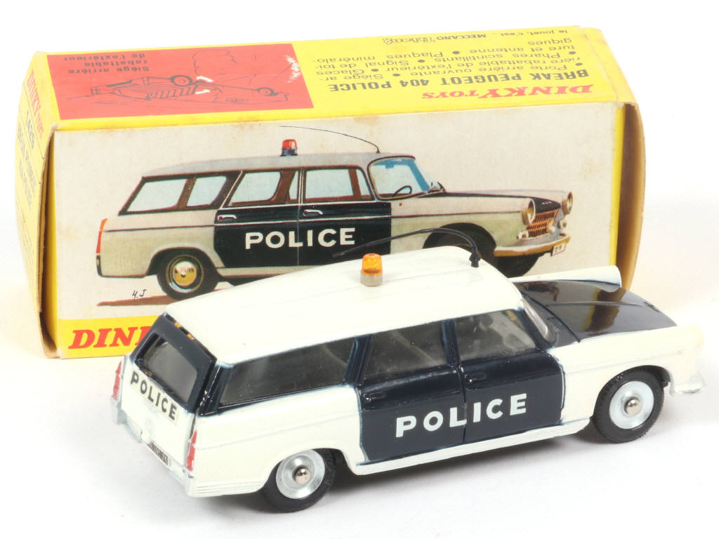 Lot 220 - DINKY TOYS (FRANCE) (1)