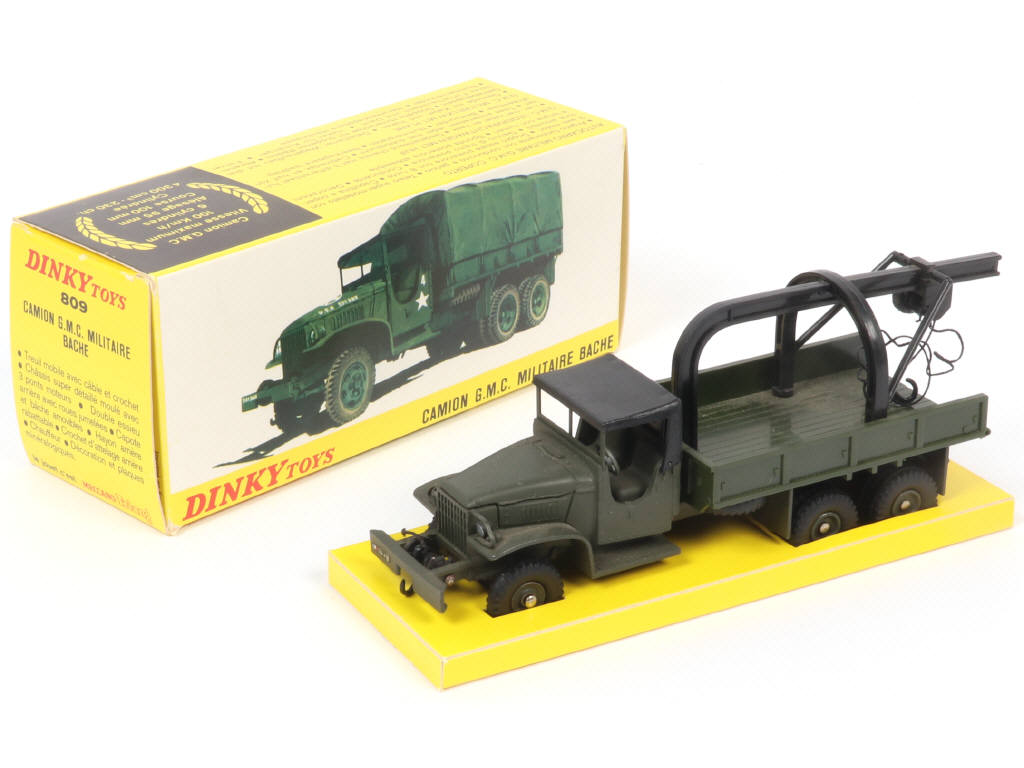 Lot 284 - DINKY TOYS (FRANCE) (1)