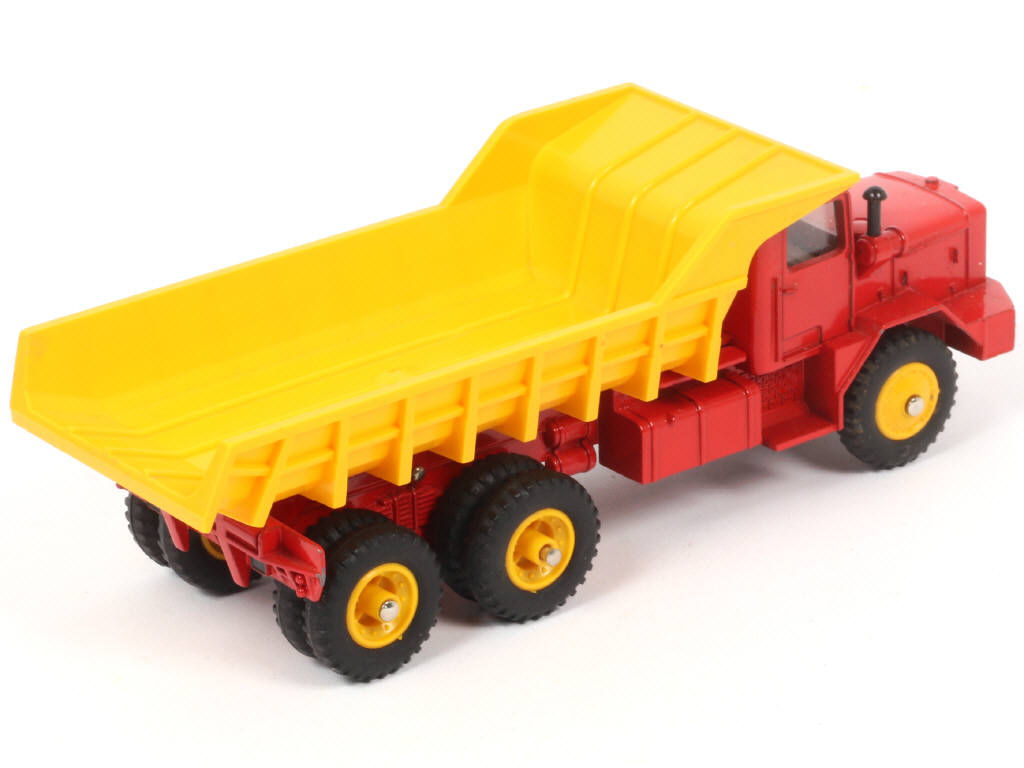 Lot 264 - DINKY TOYS (FRANCE) (1)