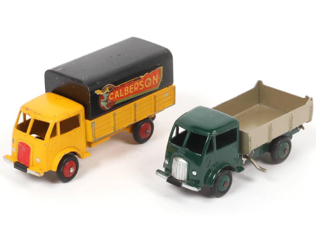 Lot 307 - DINKY TOYS (FRANCE) (2)