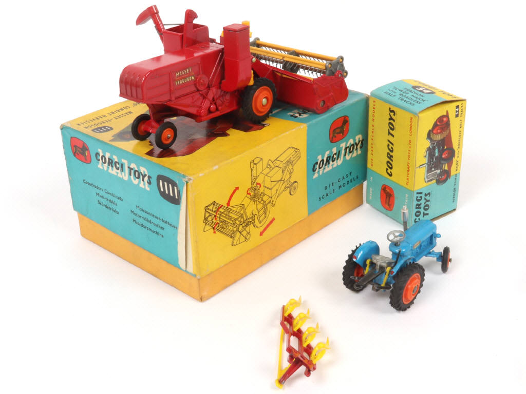 Lot 86 - CORGI TOYS (GB) (3)