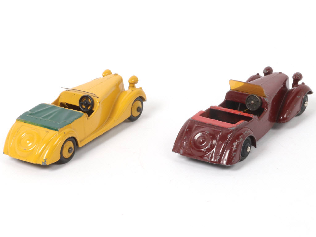 Lot 175 - DINKY TOYS (GB) (2)