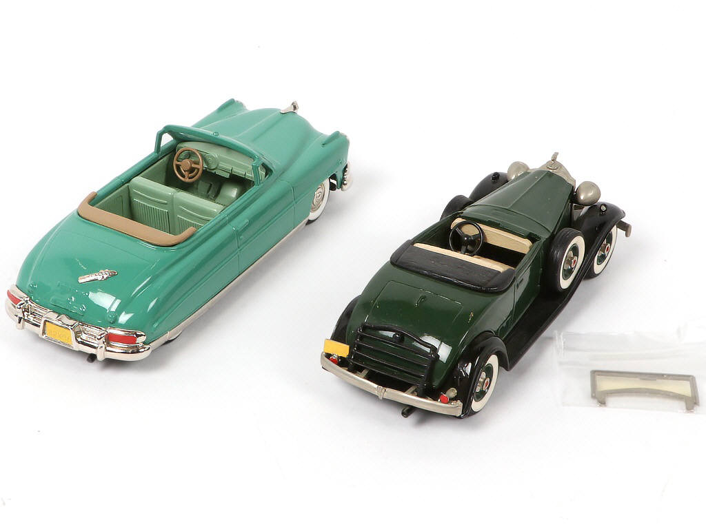 Lot 190 - BROOKLIN MODELS (GB) (2)